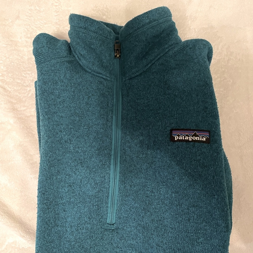 Womens patagonia quarter zip size M